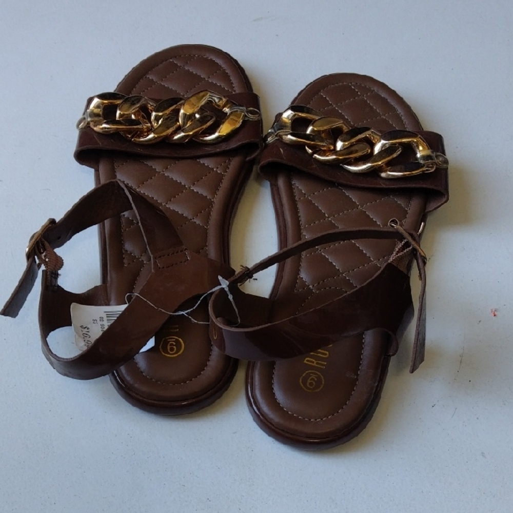 Brown Quilted Sandals with Gold Chain Accent